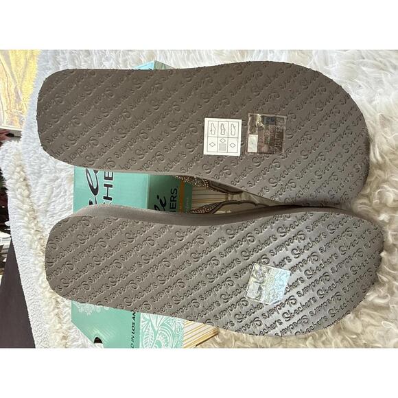 Cali from Skechers Yoga Foam Beaded Flip Flop Sandals Size 7 - Picture 5 of 7